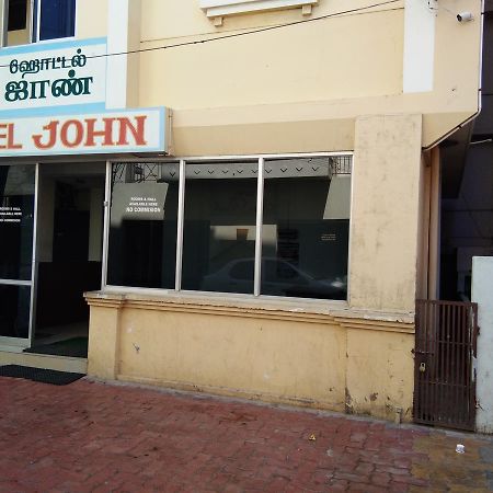 Hotel John Kânyâkumârî Extérieur photo